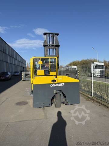 Vierwege-Gabelstapler Combilift C5000ET