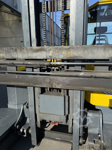 Vierwege-Gabelstapler Combilift C5000ET