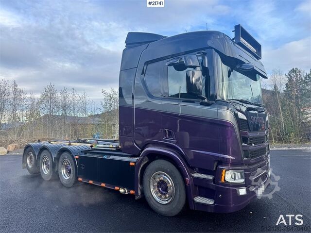 Hook arm system Scania R580 Tridem Hooklift w/ Crane hydraulics. Freshly