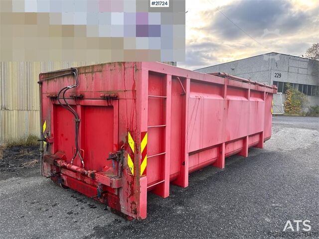 Storage medium  BFAB Fish tank for hook truck.