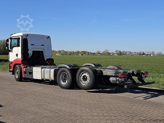Fahrgestell mit Fahrerhaus M.A.N. 26.460 TGS 6x2*4