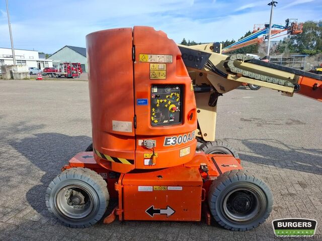 Gelenkteleskoparbeitsbühne JLG E300 AJP