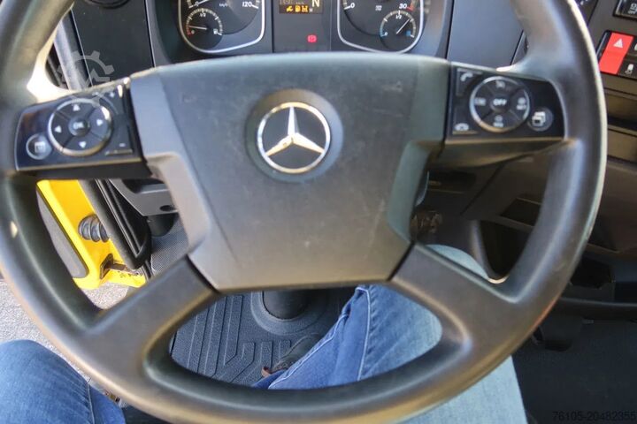 Autotransporter Mercedes-Benz Atego 1221 L Takelwagen 6 Persoons