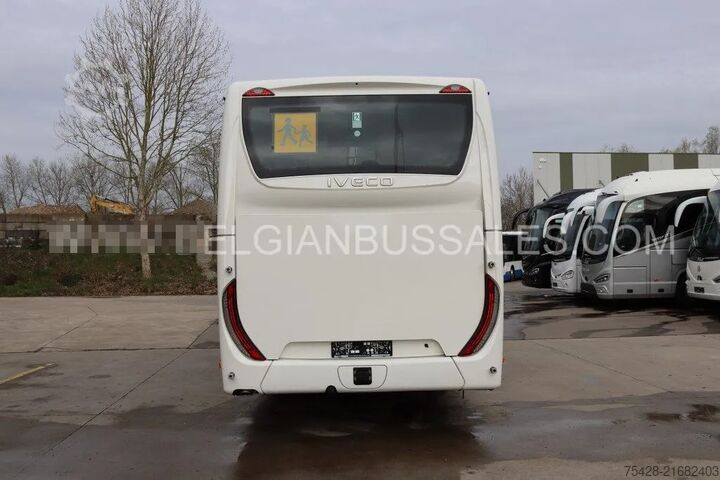 Intercitybus Iveco Crossway 12m Pop light / Double middle door / p...