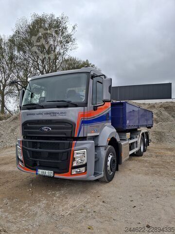 Roll-off tipper truck Ford F-Line 6x2 containerhaak