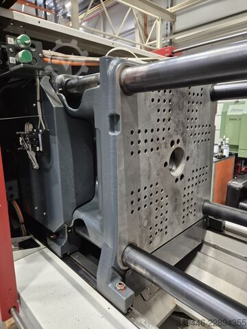 Injection molding machine Arburg Allrounder 520 H 1500-800