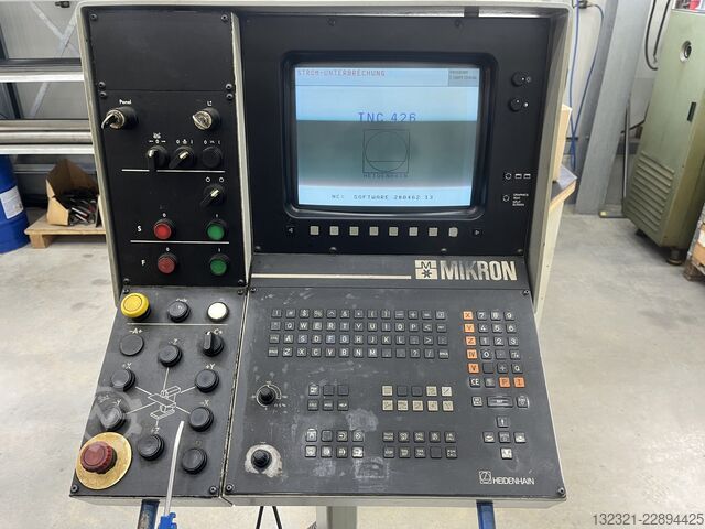 Universal CNC milling machine Mikron UMS 900 mit IKZ + 4. Achse