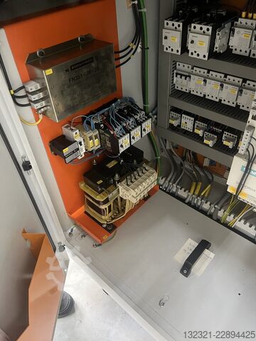 Universal CNC milling machine Mikron UMS 900 mit IKZ + 4. Achse