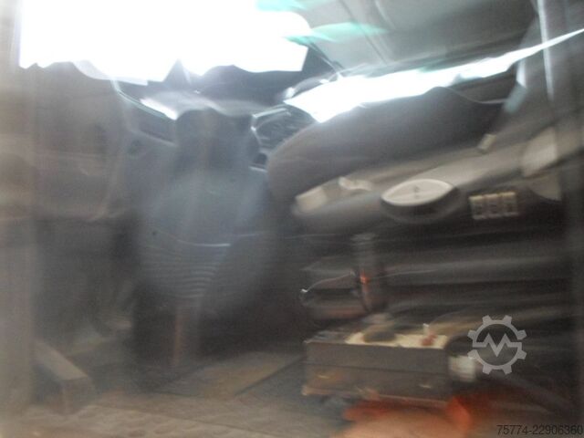 Roll-off tipper truck MERCEDES-BENZ 4141/8x4/ AT Motor 80.000 KM