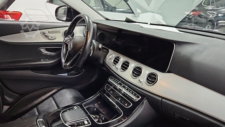 Minibus MERCEDES-BENZ E 300 de 4Matic AVANTGARDE HeadUP KEYLESS-GO