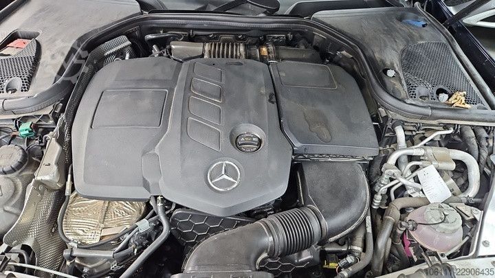 Minibus MERCEDES-BENZ E 300 de 4Matic AVANTGARDE HeadUP KEYLESS-GO