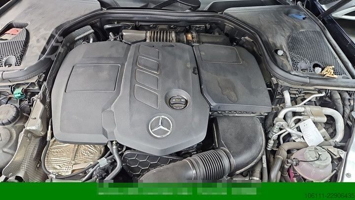 Kleinbus MERCEDES-BENZ E 300 de 4Matic AVANTGARDE HeadUP KEYLESS-GO