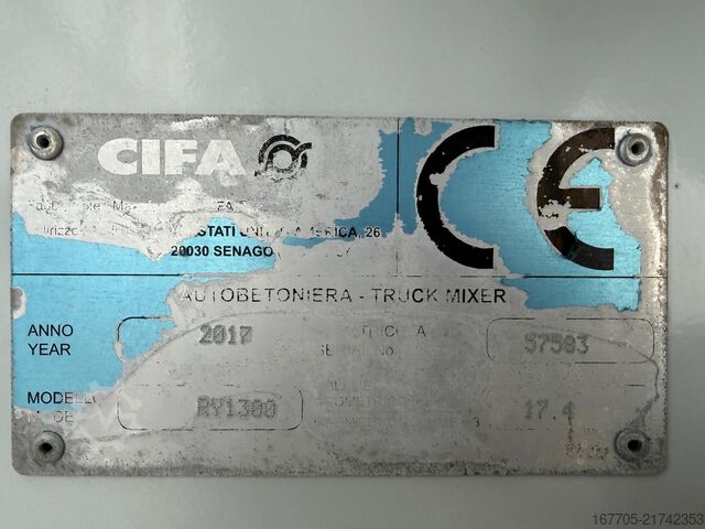 Betonmischer LKW Iveco TRAKKER 500