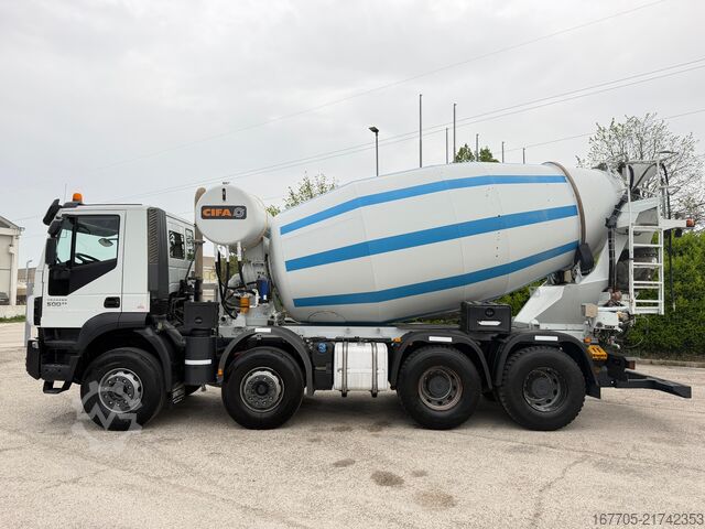 Betonmischer LKW Iveco TRAKKER 500