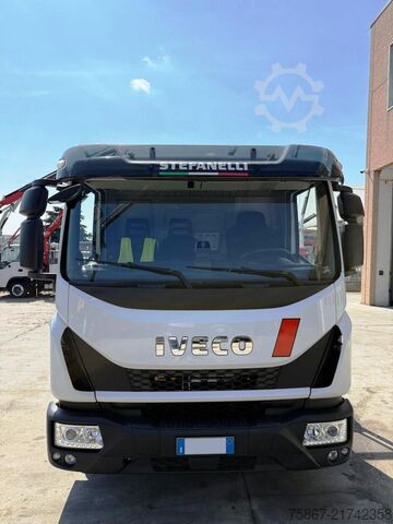Truck with tipper body Iveco EUROCARGO 90E210