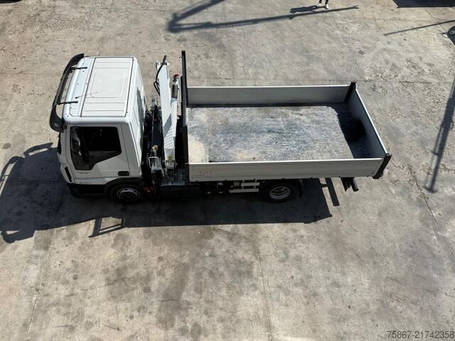 Truck with tipper body Iveco EUROCARGO 90E210