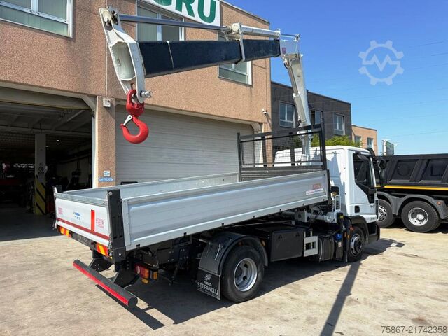 Truck with tipper body Iveco EUROCARGO 90E210