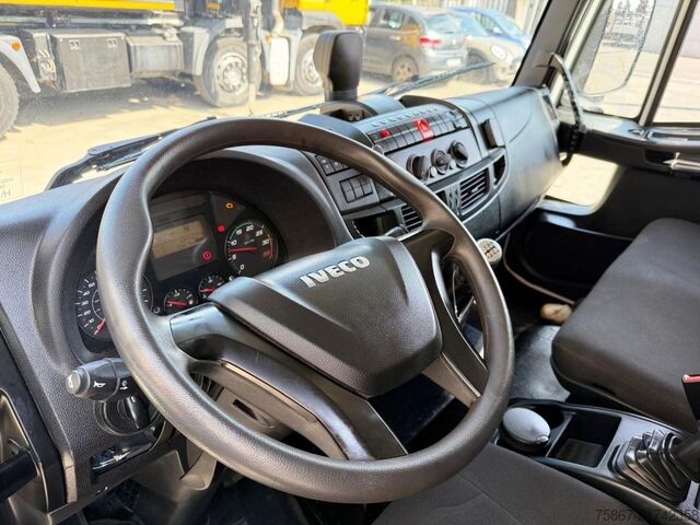 Truck with tipper body Iveco EUROCARGO 90E210