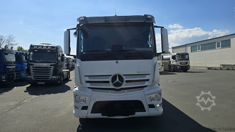 Tanker truck Mercedes-Benz Actros 1843 4x2