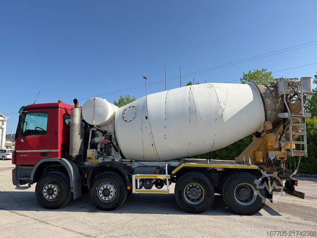 Concrete mixer truck Mercedes-Benz Actros 4144