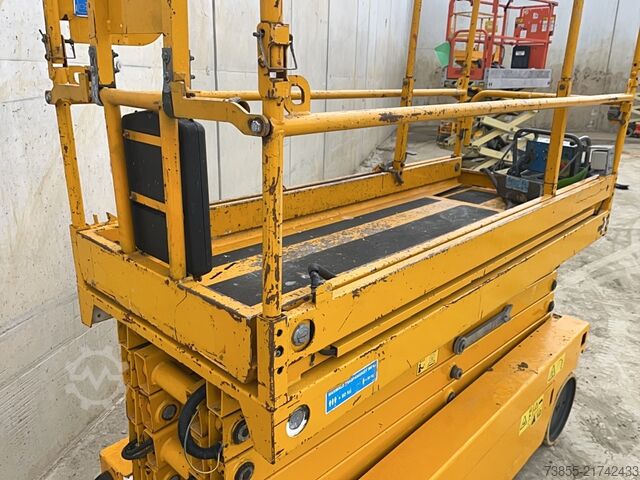 Scissor Lift Iteco IT 10090 (12m)