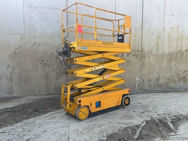Scissor Lift Iteco IT 8290 (10m)