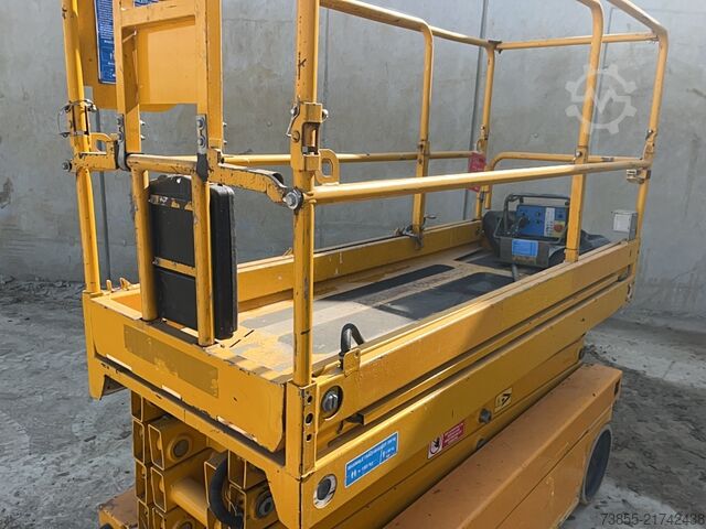 Scissor Lift Iteco IT 8290 (10m)