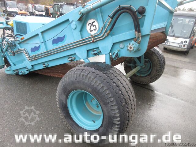 Beach cleaners Kässbohrer BeachTech STR 2000 Cribleuse de Plage  B