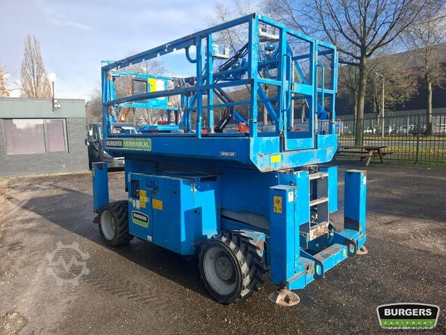 Scissor lift Genie GS-3369 RT