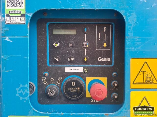 Scissor lift Genie GS-3369 RT