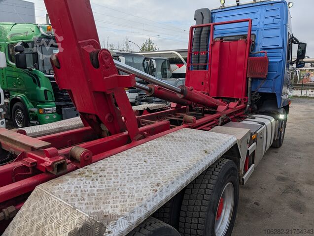 Abrollkipper Volvo FH16 6X4 610HP HYVA Blatt/Luft Manuell