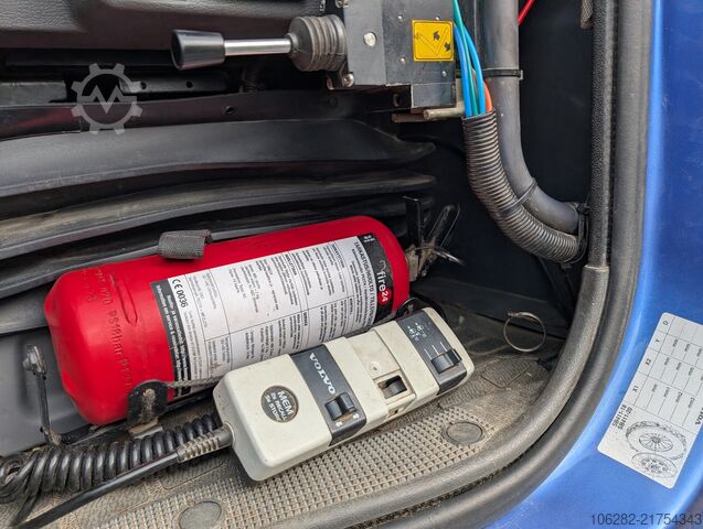 Abrollkipper Volvo FH16 6X4 610HP HYVA Blatt/Luft Manuell