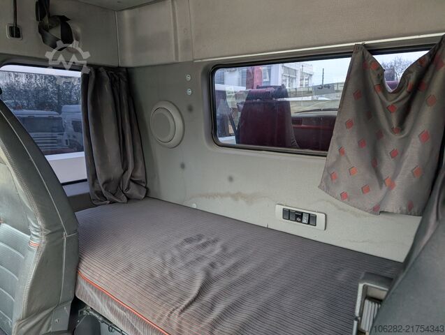 Abrollkipper Volvo FH16 6X4 610HP HYVA Blatt/Luft Manuell