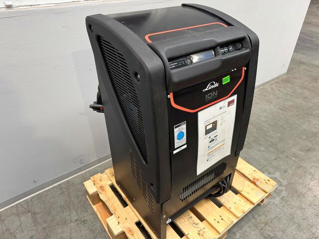 2022 serviced + UVV inspection valid until 09/2027, 7,209 operating hours Linde L14AP