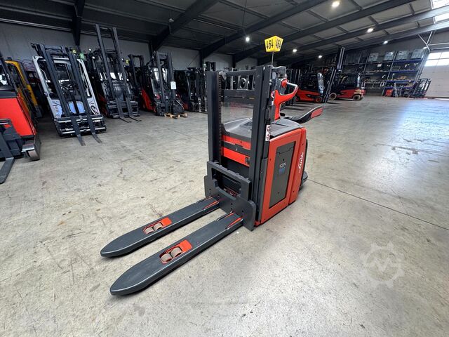 2022 serviced + UVV inspection valid until 09/2027, 7,209 operating hours Linde L14AP