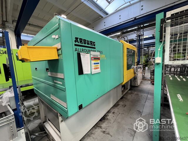 Arburg 720S 3000 - 1300 (2017) Robot Tecnomatic Arburg 720S 3000 - 1300