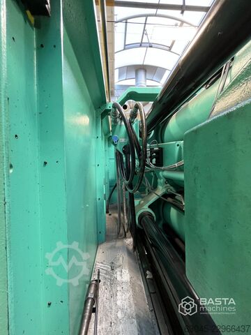Arburg 720S 3000 - 1300 (2017) Robot Tecnomatic Arburg 720S 3000 - 1300