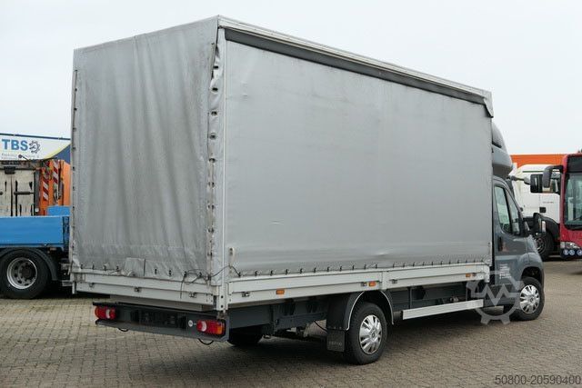 Curtain sider van PEUGEOT Boxer 4x2, Schlafliege, Klima, 100tkm, 4,8mtr.