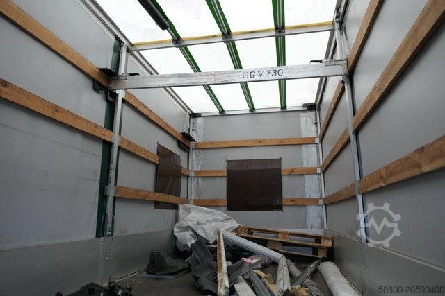 Curtain sider van PEUGEOT Boxer 4x2, Schlafliege, Klima, 100tkm, 4,8mtr.