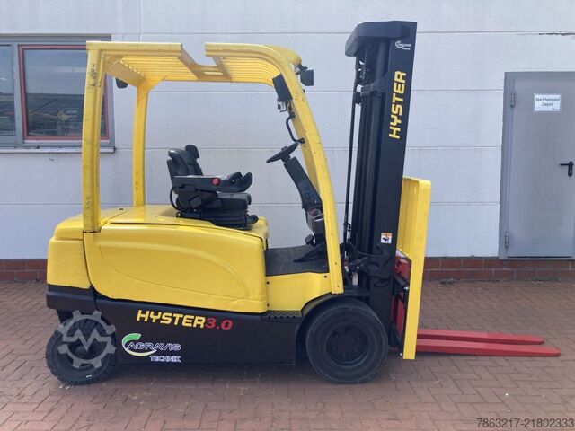 Electric 4-wheel forklift Hyster J 3.0 XN