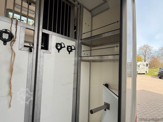 Livestock transporter RENAULT Master STX 5 Sitzer Standard