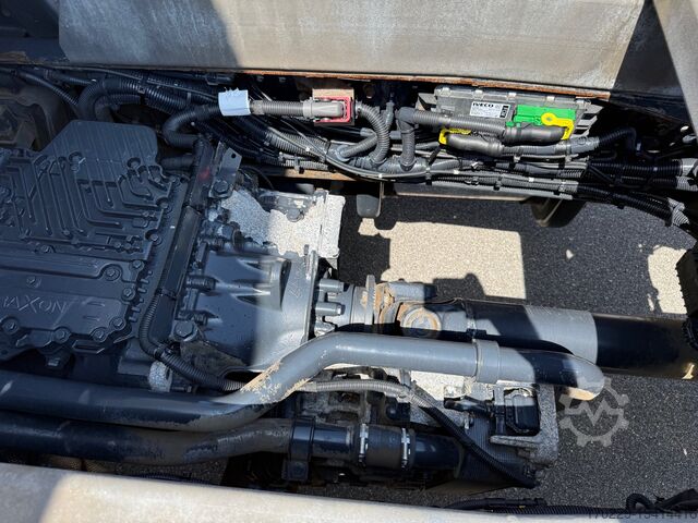 Tieflader iveco stralis as260s42