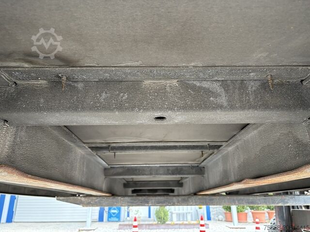 Swap body open Wecon Verzinkte Plattform Zurringe+Lochleiste