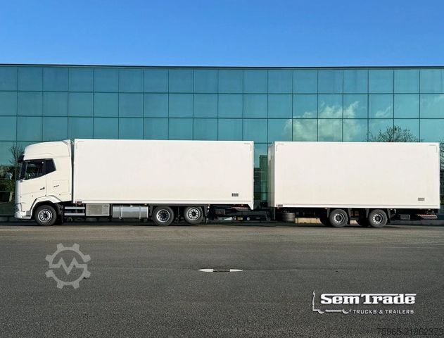Refrigerated truck DAF XG+ 530 FAR 6X2 50 CC COMI CARRIER TRS ICELAND 2
