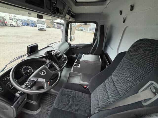 LKW mit Pritsche & Plane  Atego 1523 L