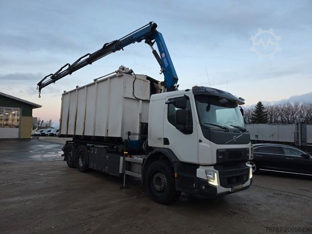 Abrollkipper VOLVO FE 320 6x2/4 Abroller mit Cont. + Kran HMF 1820