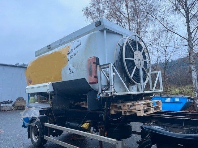 Tanker truck  13.100 Liter Willig Tankaufbau + 2xSchlauchhaspe