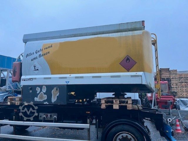 Tanker truck  13.100 Liter Willig Tankaufbau + 2xSchlauchhaspe