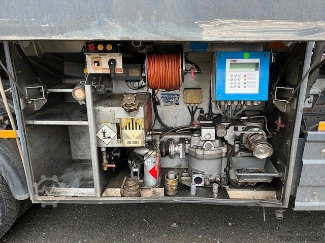 Tanker truck  13.100 Liter Willig Tankaufbau + 2xSchlauchhaspe