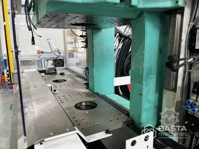 Vertikale Spritzgießmaschine Arburg 375 V 500 – 100 Schiebetisch (2015, nur 19.718 Betriebsstunden) Arburg 375 V 500 - 100 Schiebetisch